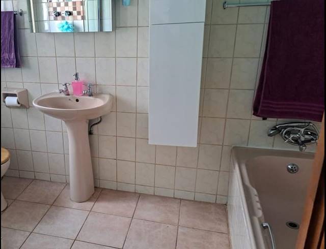 3 BEDROOM HOUSE FOR SALE IN GHOLFSIG